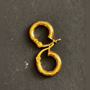 Elegant Gold Hoop Earrings